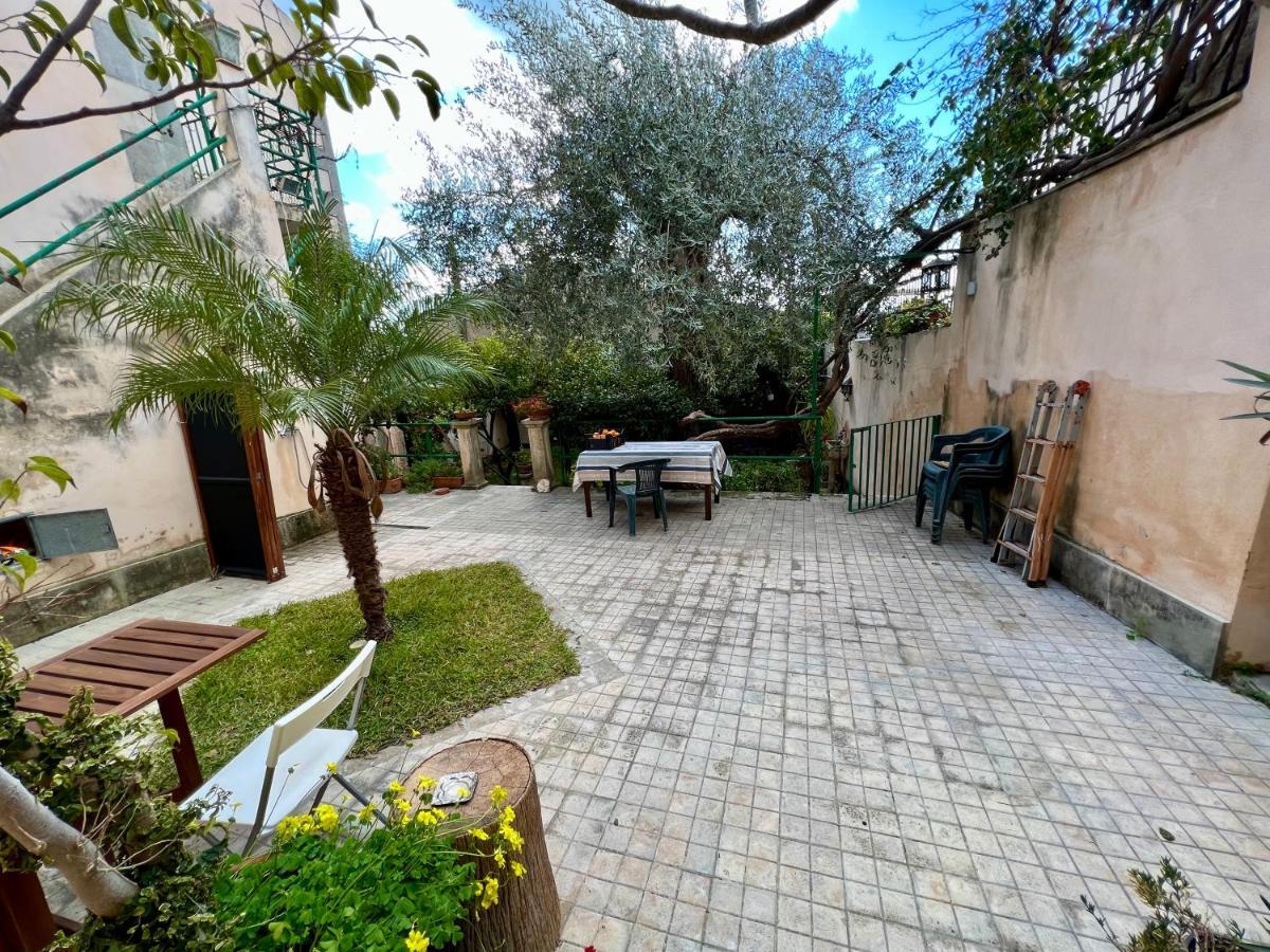 Villa House With Garden Noto Esterno foto